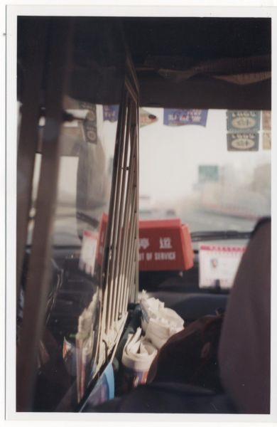 Critère 16, "la « dernière photo »" : Taxi - vision de la Chine EFEO_BAYA00013