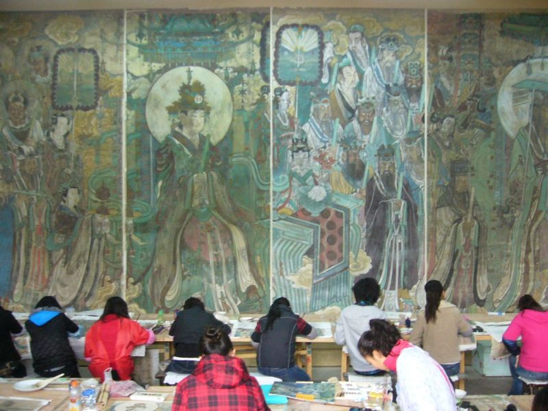Critère 9, "une photo très belle" : Elèves reproduisant les peintures murales du monastère de la Joie éternelle (Yongle gong 永樂宮) EFEO_HUAW00008