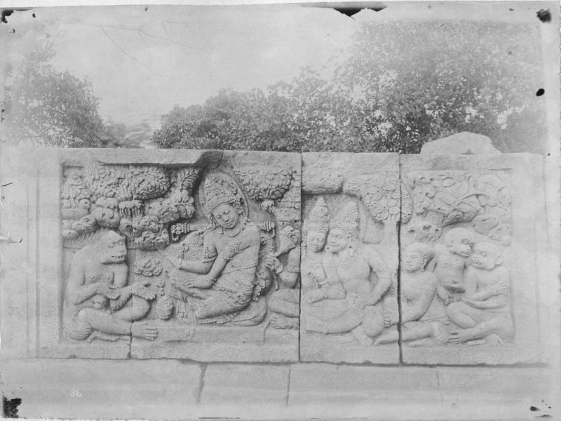 Candi Prambanan / Candi Lara Jonggrang, temple shivaîte : décor architectural EFEO_INDO00083