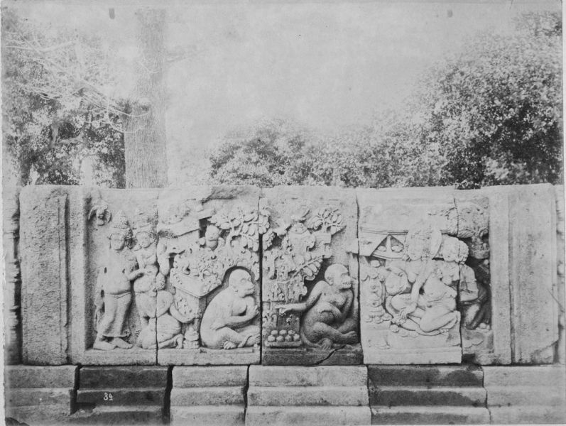 Candi Prambanan / Candi Lara Jonggrang, temple shivaîte : décor architectural EFEO_INDO00087