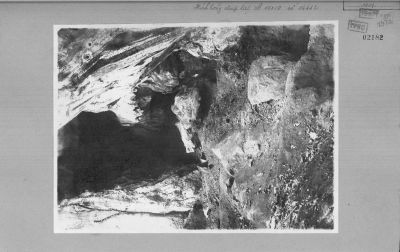 O58-02182.jpg