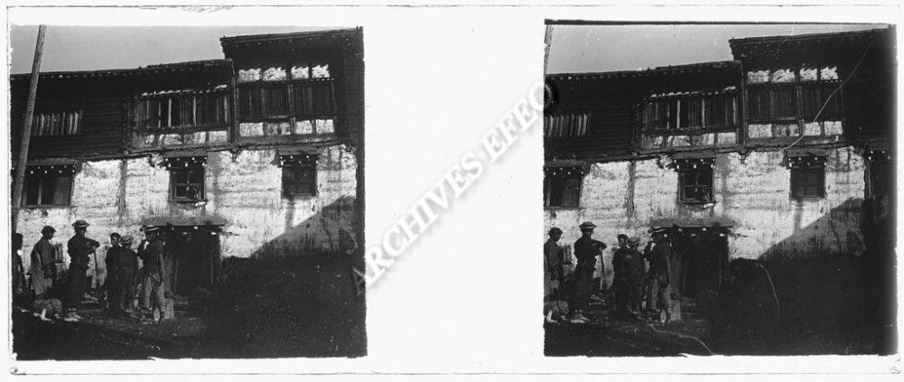 Tibétains portant des chapeaux canotiers EFEO_BACJ00245