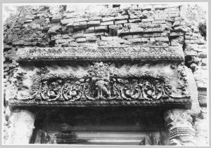 Linteau historié EFEO_CAM10775