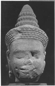Ronde-bosse : tête de Buddha EFEO_CAM19142_4