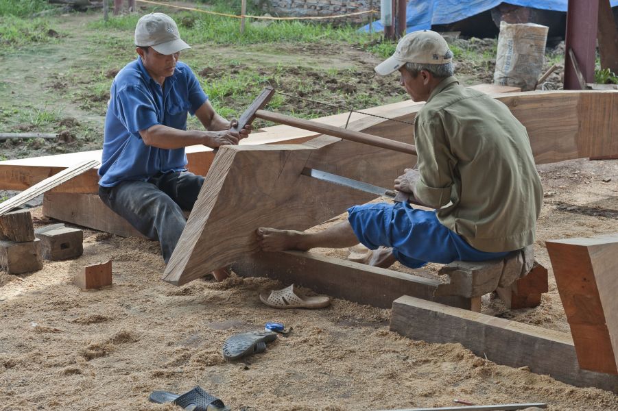 EFEO_FERS00874 Reconstruction et restauration de la maison communale (dinh) de Chu Quyen : artisans et ouvriers