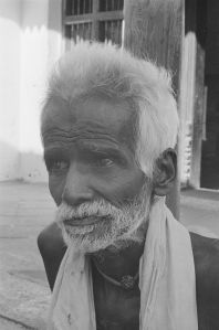 Mel Seval, maison de Vel., portrait d'un vieil homme EFEO_REIM07755