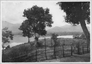 Le lac vu du poste, Darlac (lac Lak, province de Dak Lak) EFEO_VIE03775_2